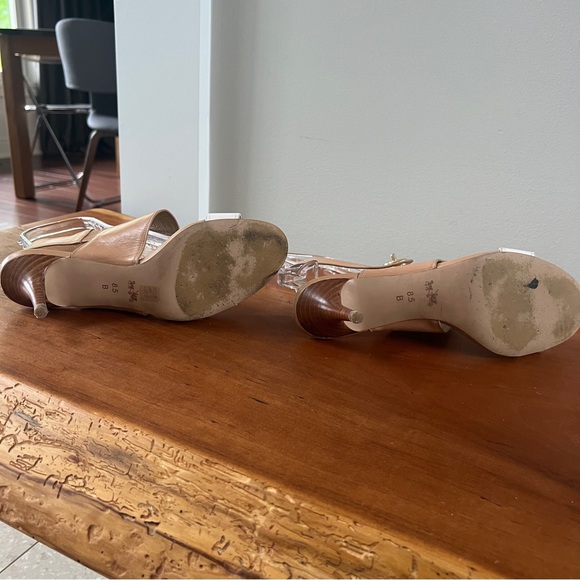 Coach turn key lock sandal heels white tan size 8.5 - Picture 6 of 7